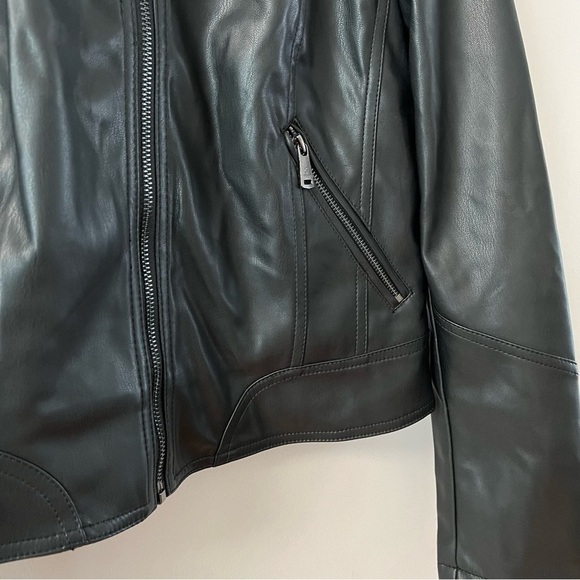 Bernardo Black Leather Jacket - Picture 3 of 11